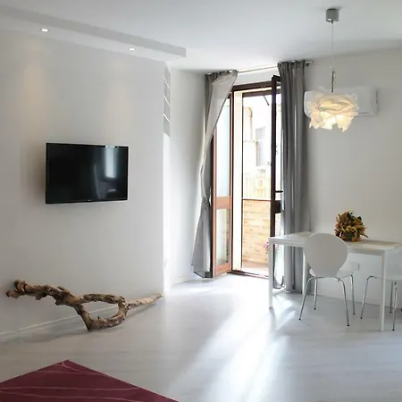 Fabula Apartment *